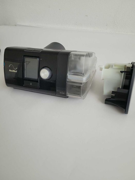 AirSense 10 AutoSet ResMed si umidificator ResMed HumidAir pentru  terapia apneei obstructive în somn