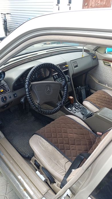 Мерседес с220 хороший