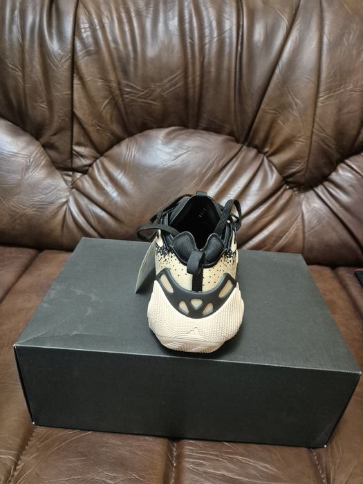 Adidas Trae Young 3