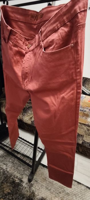 Pantalon dama moderni și calitativi