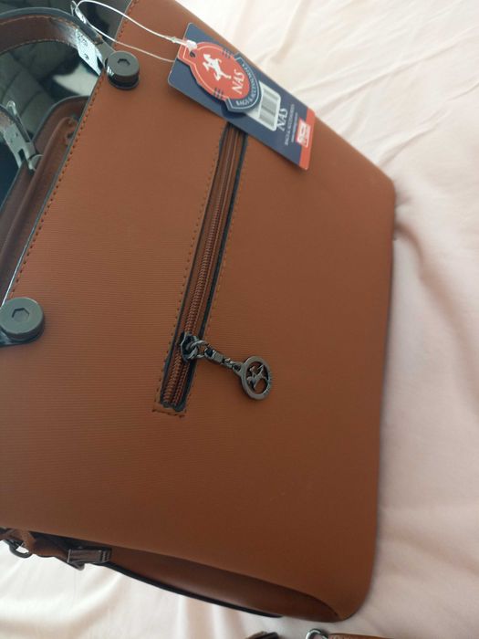 За работещи в офис стилни жени