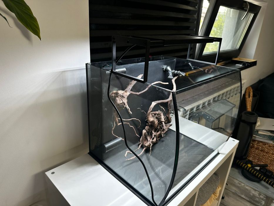 Lampa Chihiros pentru acvariu / plante