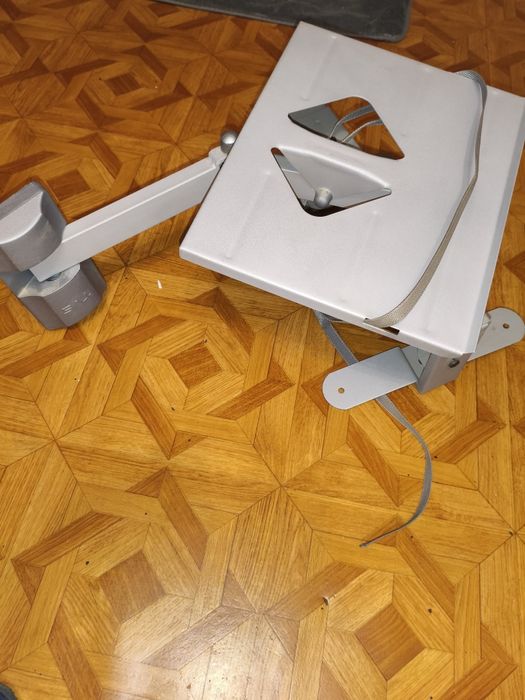 Полка под телевизор