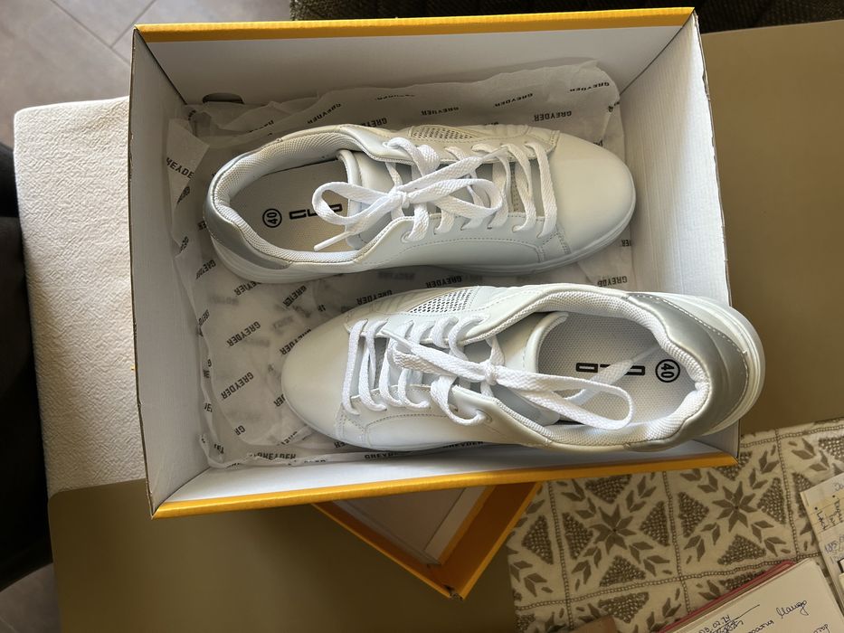 Маратонки GREYDER - р-р 40, бели