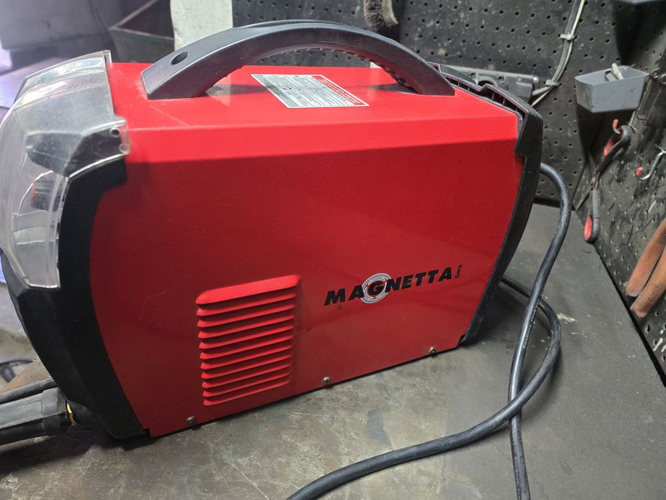Продам сварочный аппарат magnetta