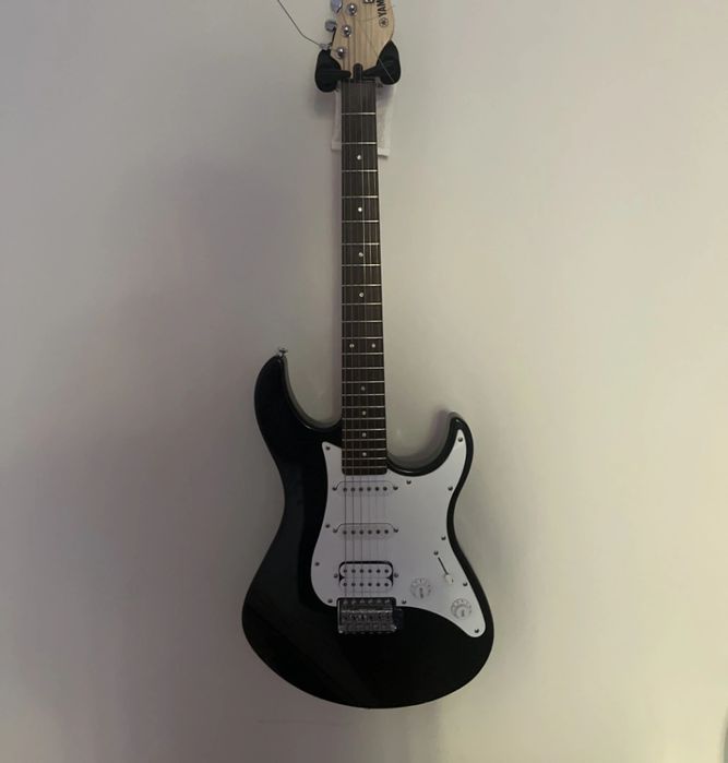 Электрогитара Yamaha eg112c (полный комплект)