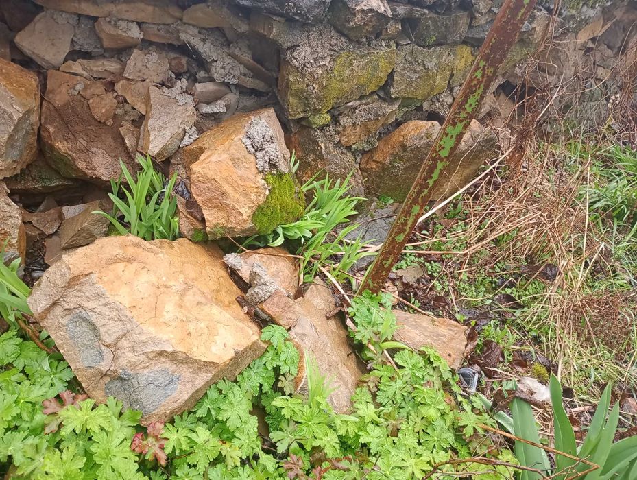 Камък от дувар по договаряне