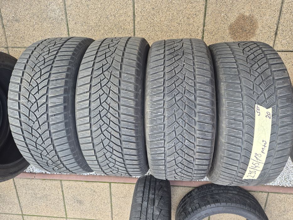 Vând cauciucuri 235/45/18 M+S set complet//imp Germania//