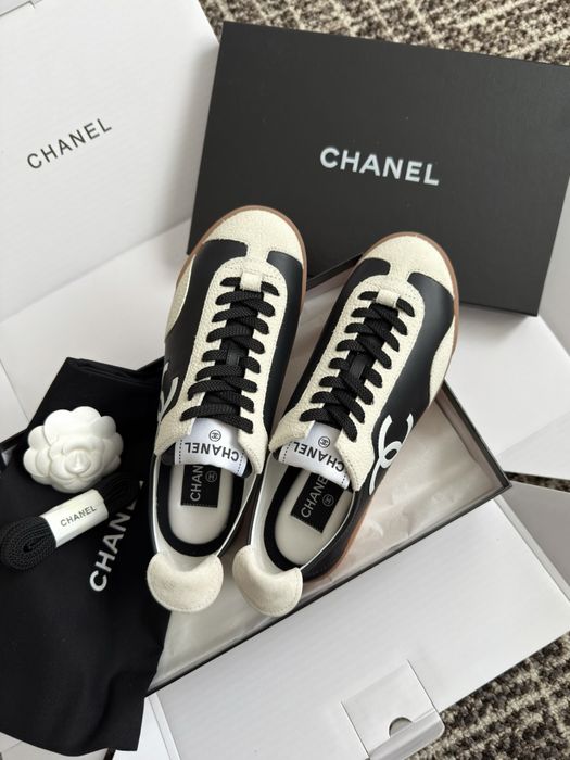Adidasi Chanel