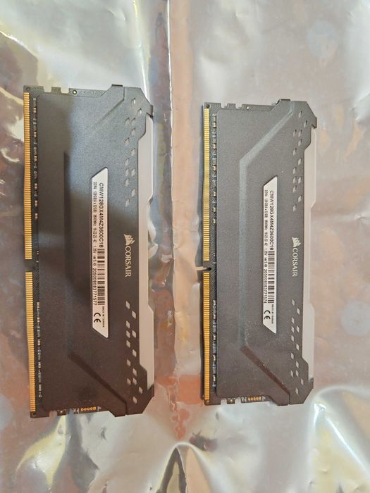 Kit DDR4 RAM 64GB(2x32) 3600MHz C18 1.35v CORSAIR VENGEANCE® RGB PRO