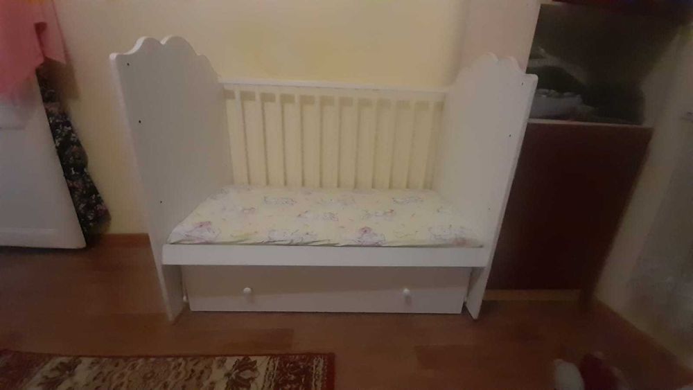 Продам детскую  кроватку