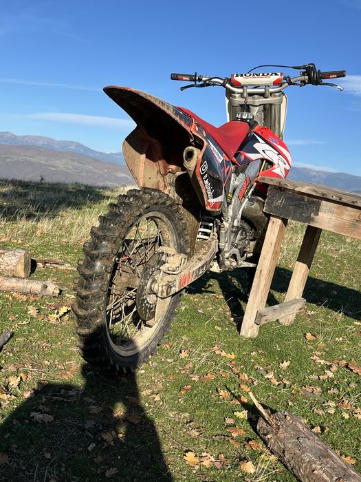 Продавам Honda cr125
