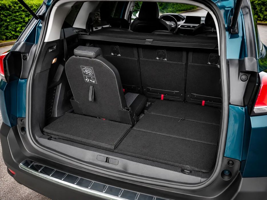 Peugeot 5008 Înmatriculată RO / Echipare Allure / EAT8 / 7 locuri / Proprietar