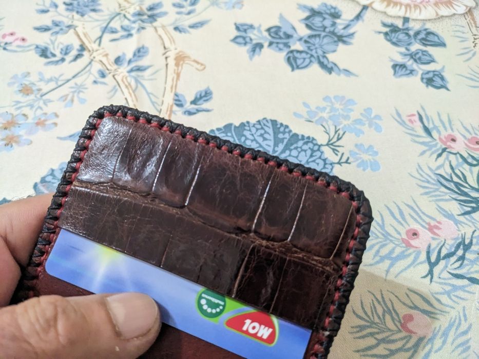Port card portofel slim hand made piele de crocodil