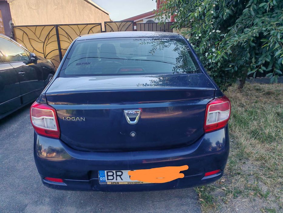 vând autoturism Dacia logan