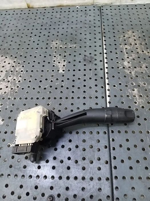 Maneta semnalizare hyundai santa fe 2 cm 202004727