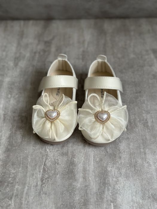 Детские туфли