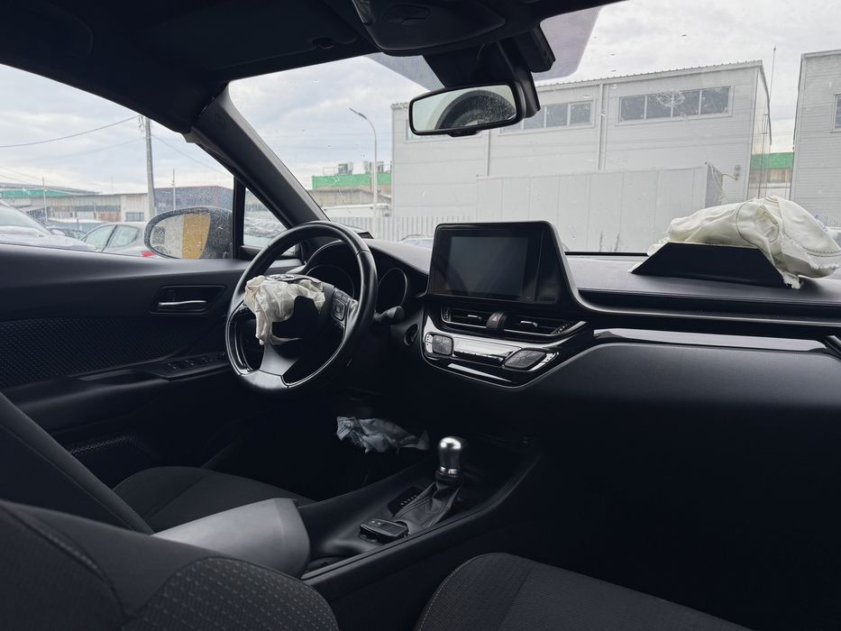 Toyota C-HR 2018 | 1.8 Hybrid | Auto Avariat