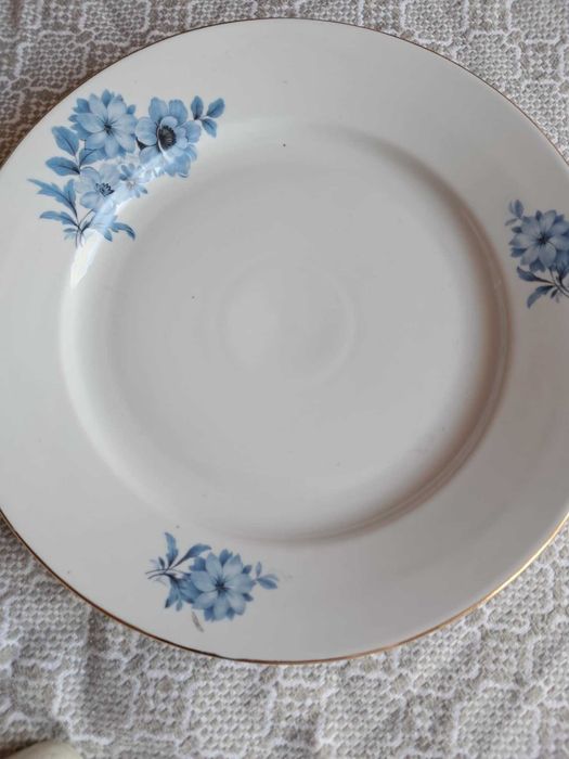 Стари плата порцелан на Китка