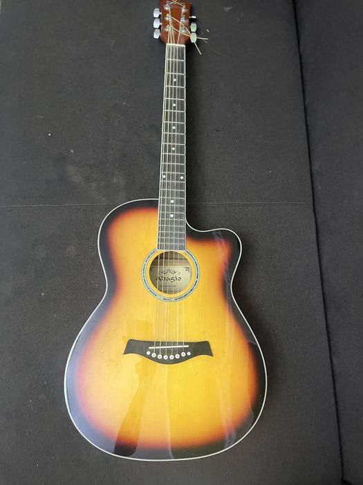 Гитара акустическая