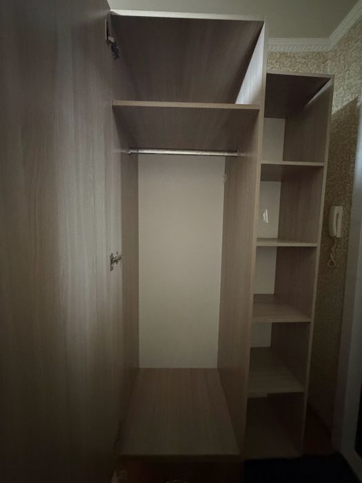Срочно продам шкафы