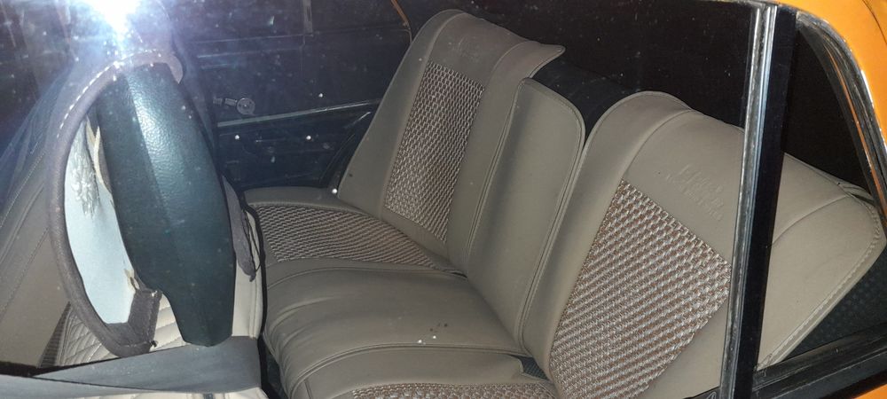 Москвич азлк 2140 на запчасти тоже можно.