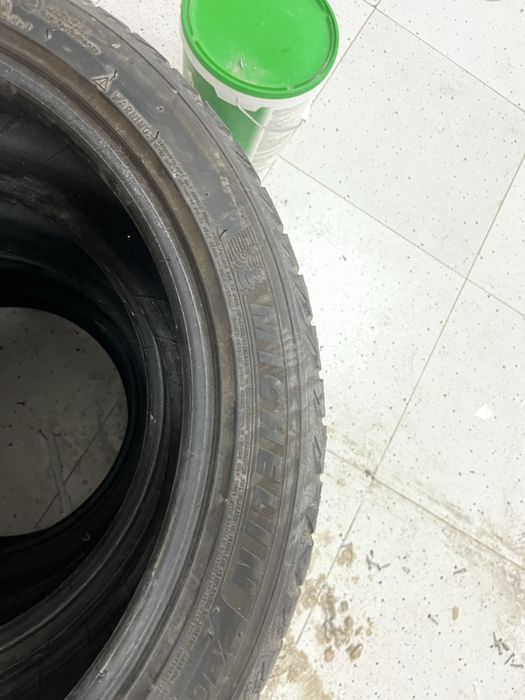 MICHELIN  шины компелк очень хорошый состояние