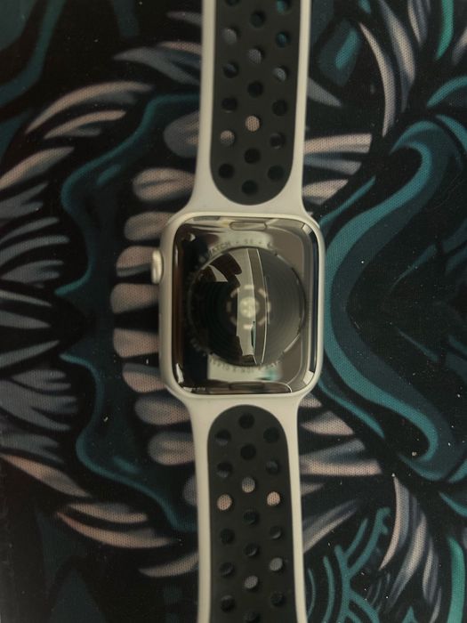 Продам Applewatch Nike SE, 44mm