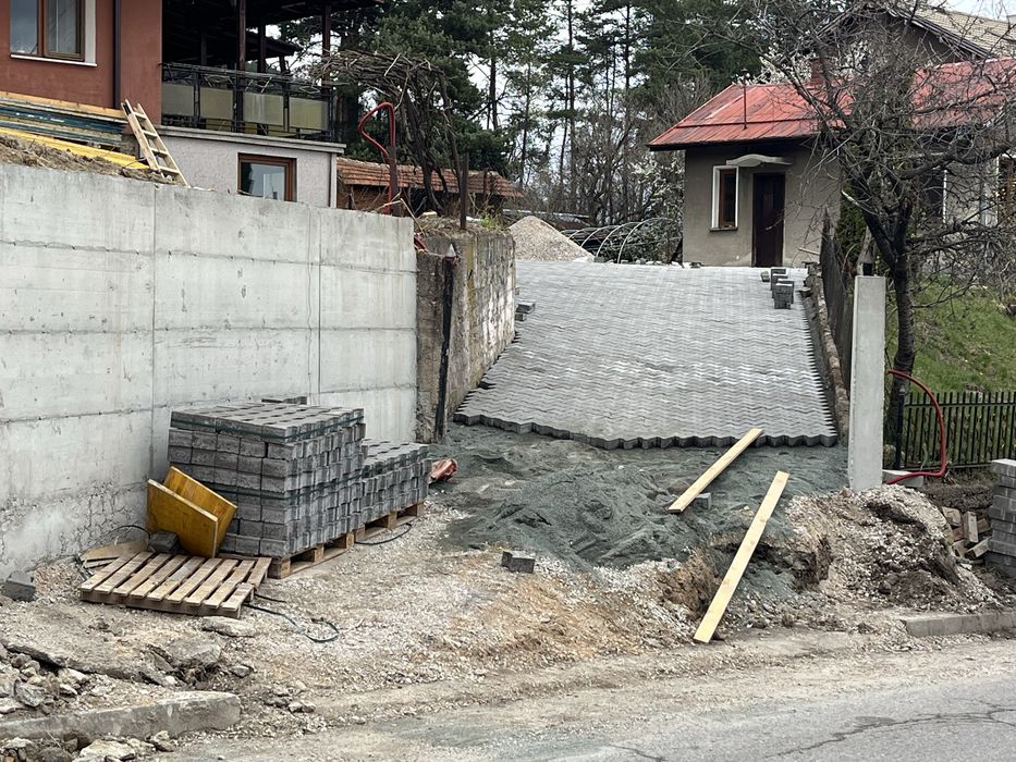 Вертикална планировка-подпорни стени,отводнители, полагане на паваж