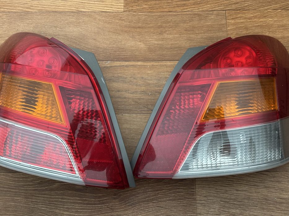 Тайота yaris 09-12г