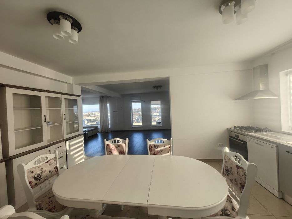 Penthouse de inchiriat strada Uliului