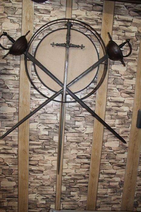 Рапира и две шпаги