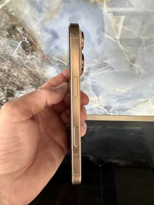 iPhone 16 PRO Impecabil - baterie 96% ca nou.