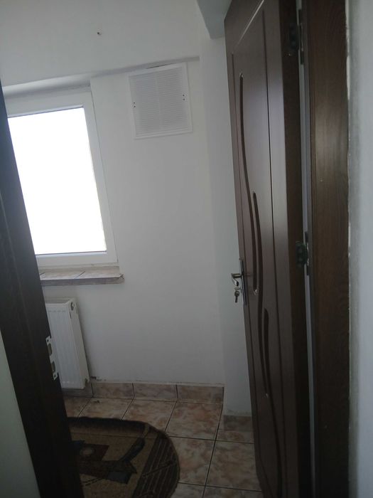 Garsoniera decomandata, 25,7 mp, zona Craiovita Noua