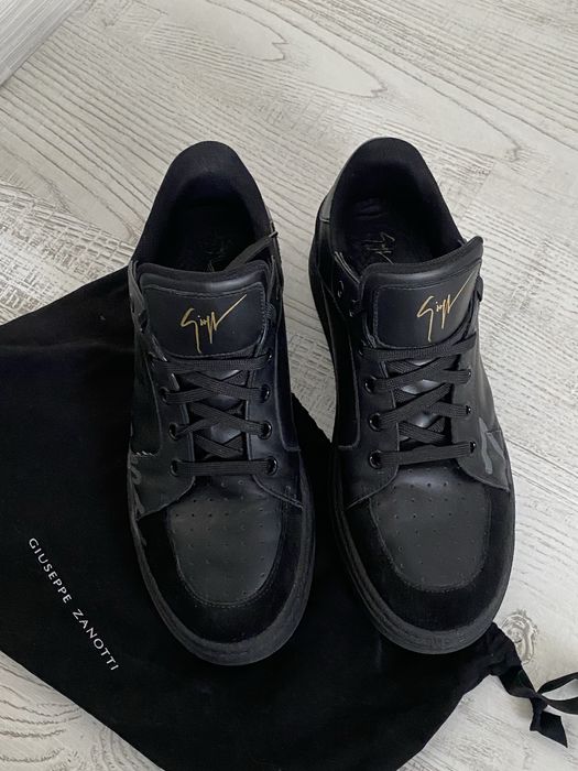 Giuseppe Zanotti Grafitti Low