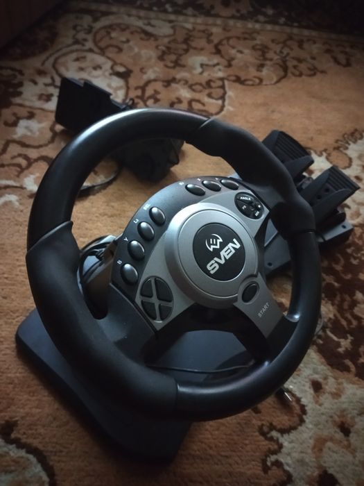 Продаю руль игрой со всеми предметоми