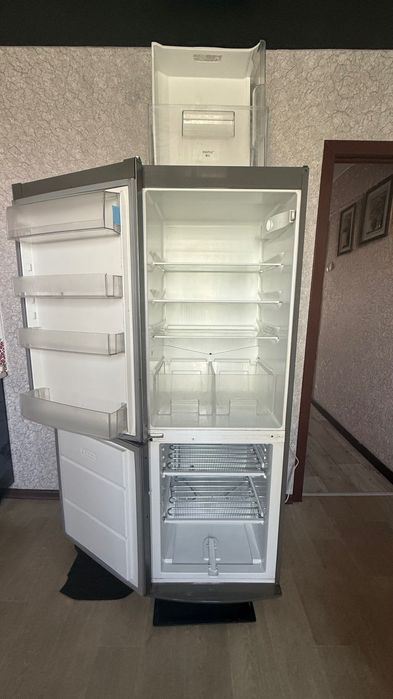Продам холодильник Electrolux