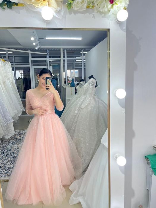 Вечернее платья в отличном состоянии