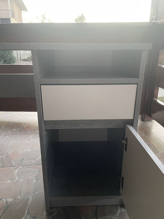 Vand birou in stare foarte buna,350 lei