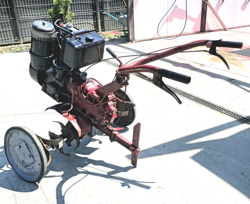 Vând motosapă, 14cp diesel motor lombardini