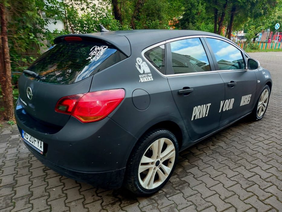 Opel Astra J .2.0 Diesel ,Automata 165CP ,piele ,navi camera 2011