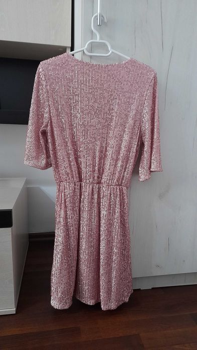 Vand rochie Reserved marimea M!