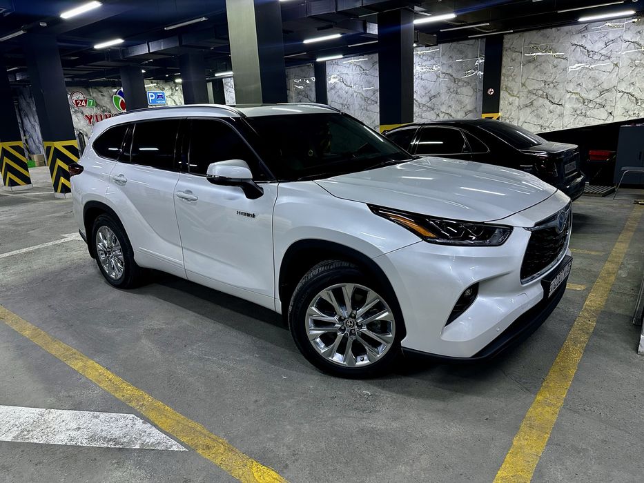 Prodaetsia Toyota Hilander !!!