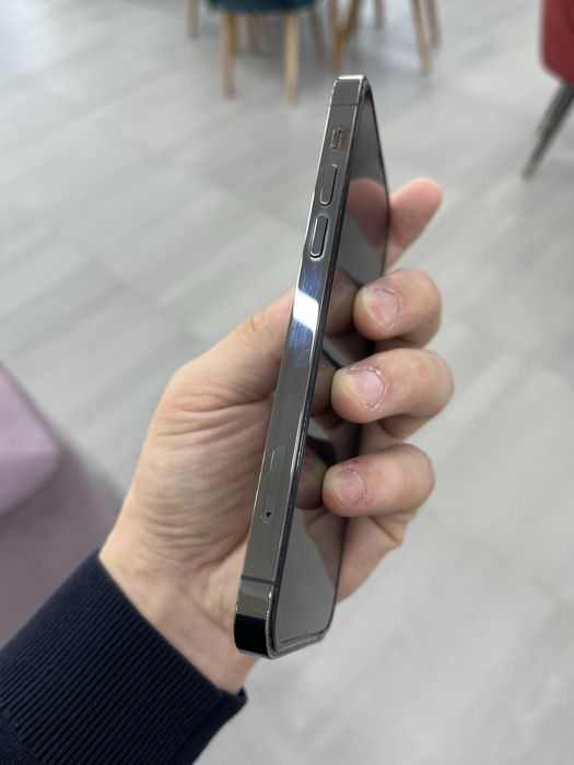 Продам Iphone 12pro