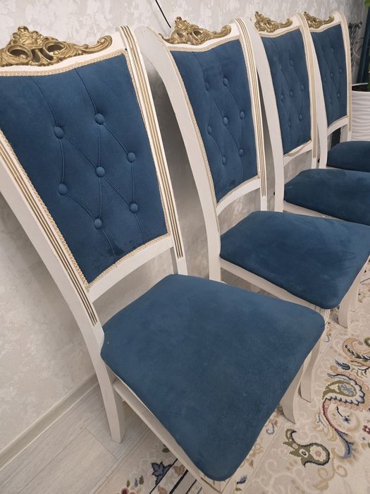 Продам 12 стульев.