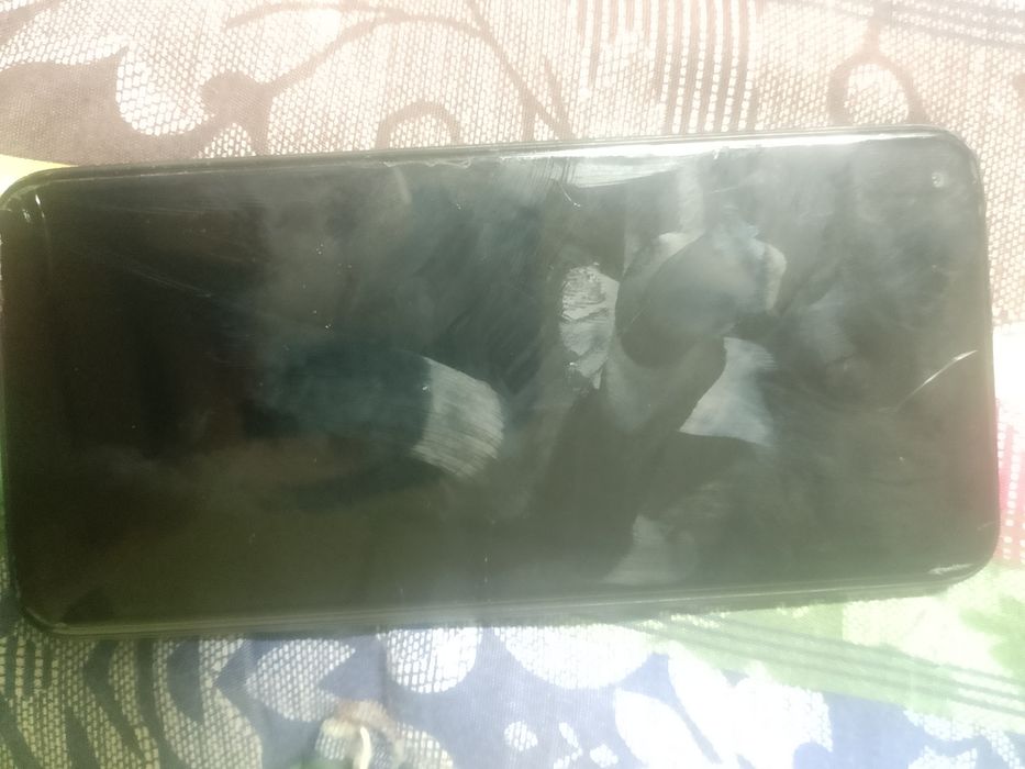 Самсунг А11 телефон