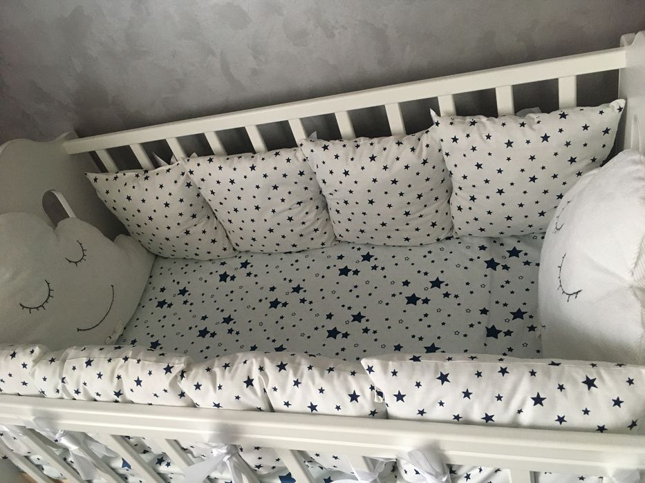 Детский кровать для малышей до трех лет