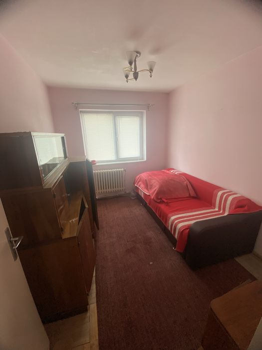 Vând apartament 3 camere