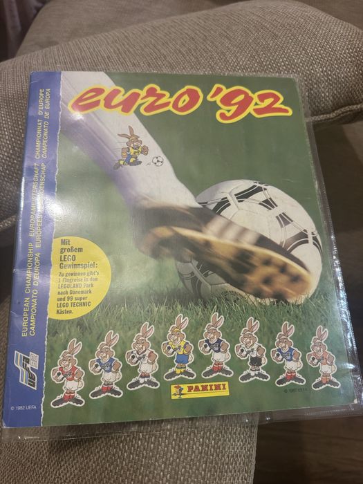 Албум Панини Евро 92