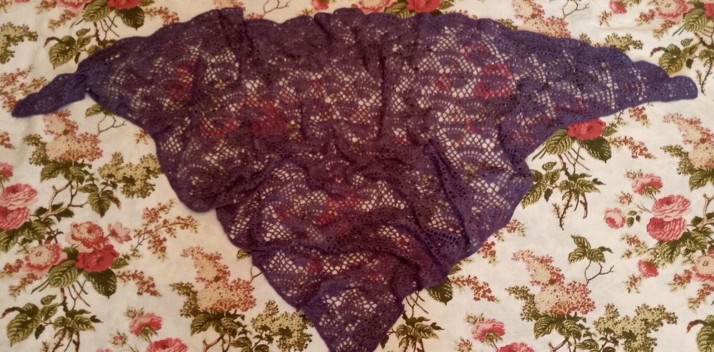 Продам вязанную шаль